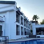Hotel Miyas Luxury 3*