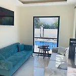 Miyas Luxury Hotel 3*