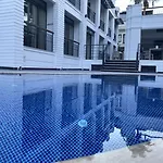 Miyas Luxury Hotel 3*