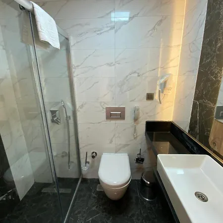 Miyas Luxury Κεμέρ