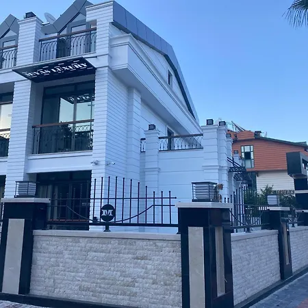 Miyas Luxury מלון 3*