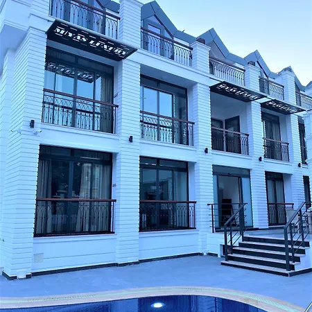 Miyas Luxury Hotel 3*