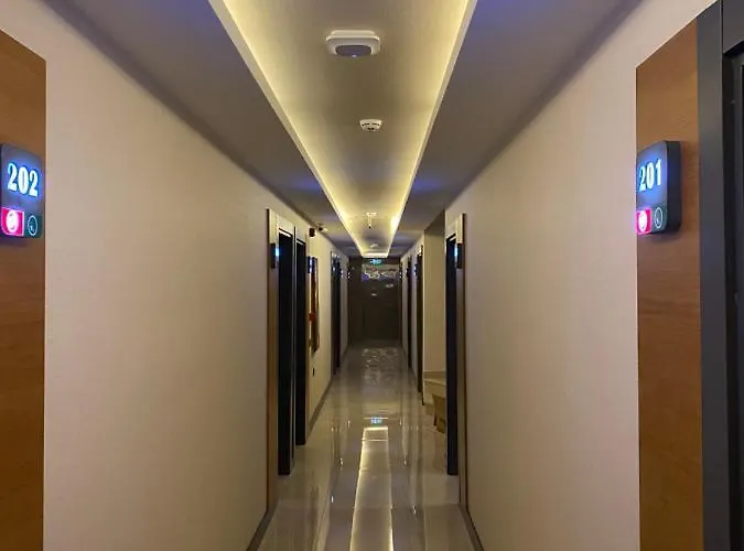 Miyas Luxury 케메르