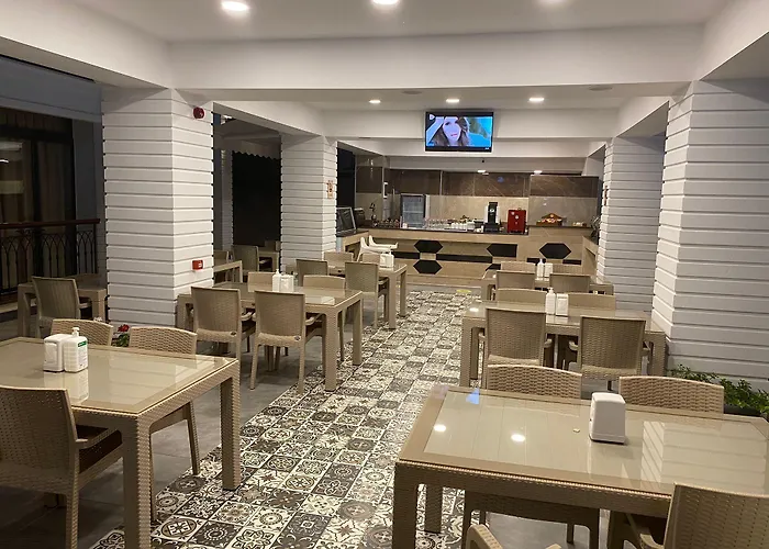 호텔 Miyas Luxury 케메르