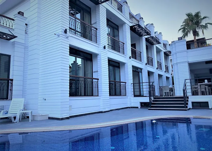 Miyas Luxury מלון 3*