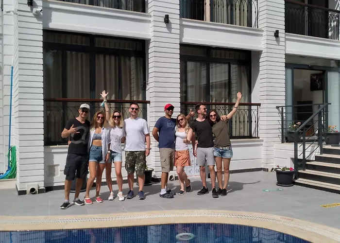 מלון Miyas Luxury 3*