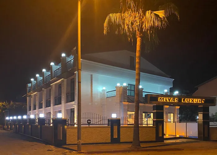 מלון Miyas Luxury 3*