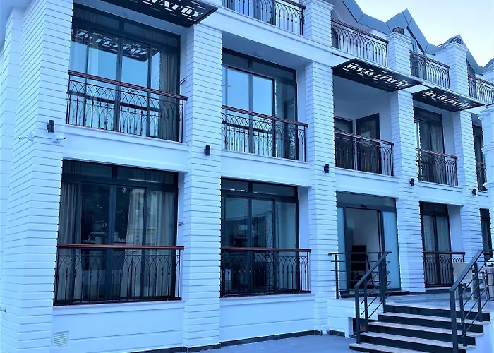 Miyas Luxury מלון 3*