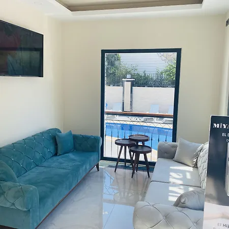 Miyas Luxury Hotell 3*